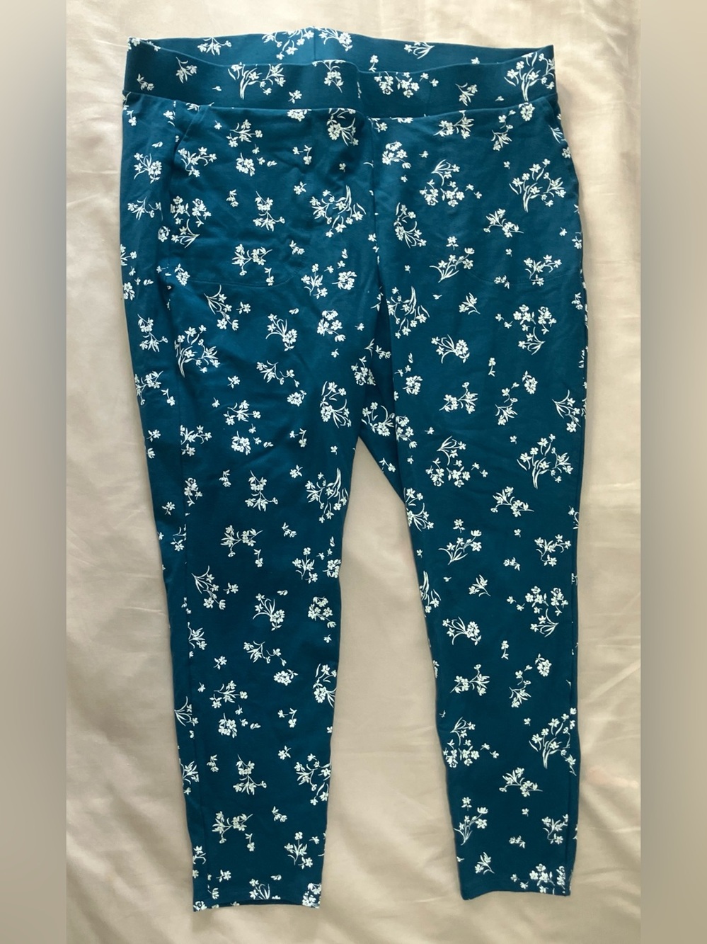 Torrid Floral Pocket Leggings | Size 3 (22/24) | 95% Cotton | Legion Blue (Teal)